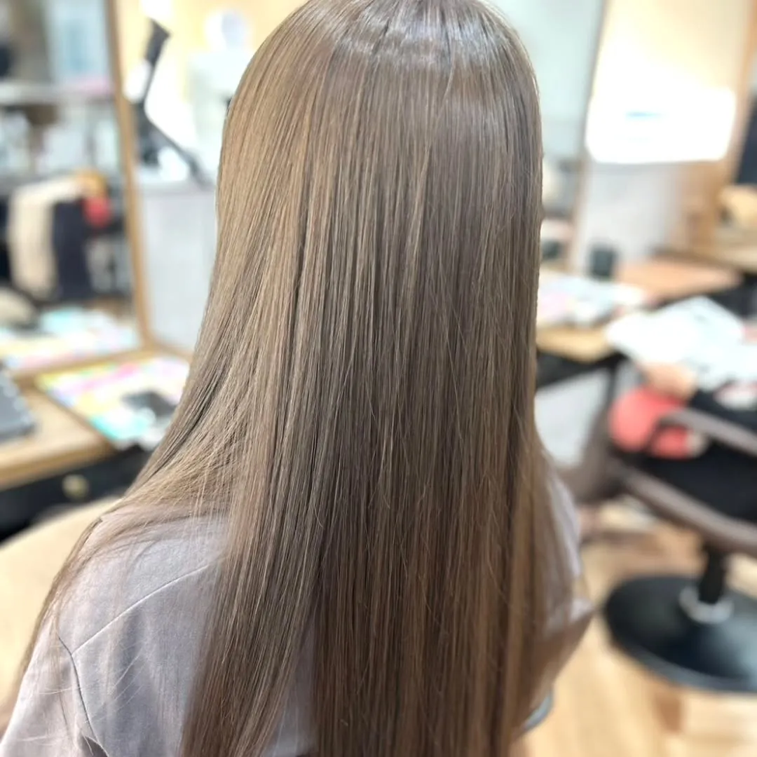 オレンジっぽくなってきたのでオリーブブラウンでツヤツヤに♪